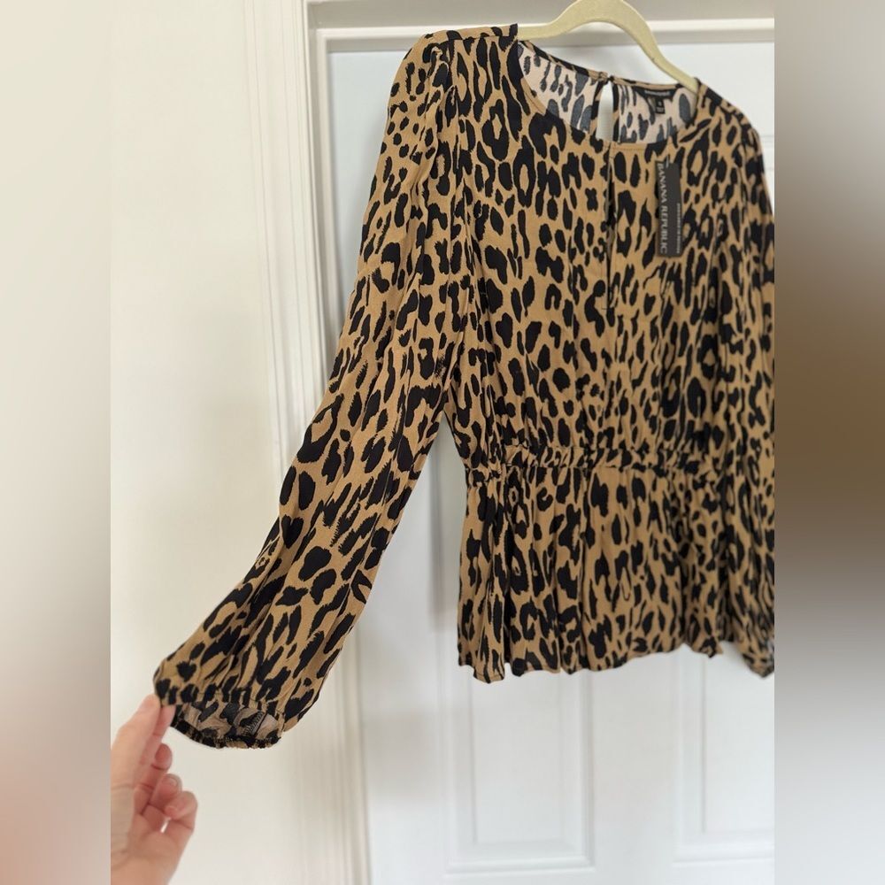 NWT Banana Republic Animal Print Peplum Blouse Brown & Black Sz S - Picture 3 of 11
